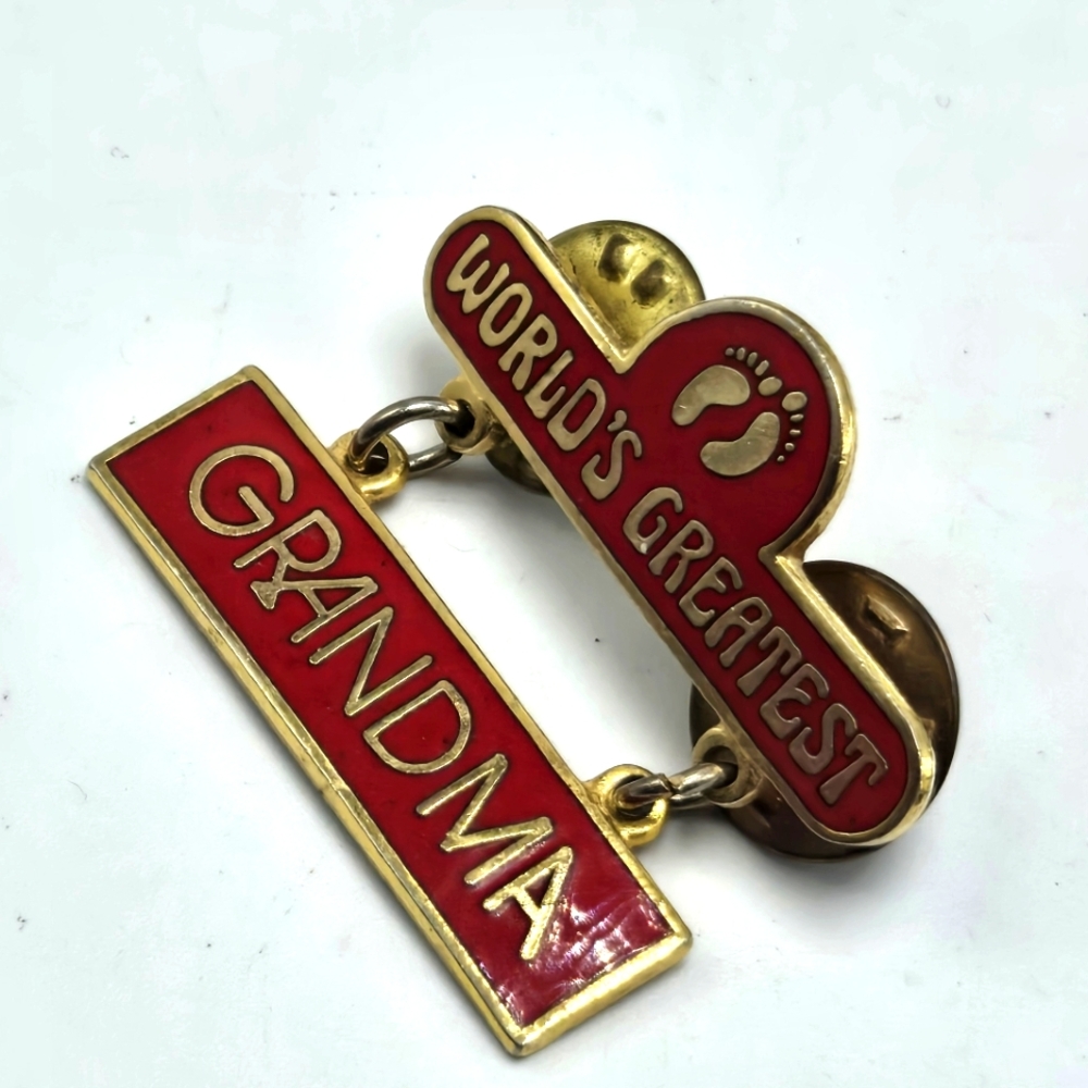 80's Hang Ten World's Greatest Grandma Lapel Pin Gold Tone Red Enamel Brooch Pin